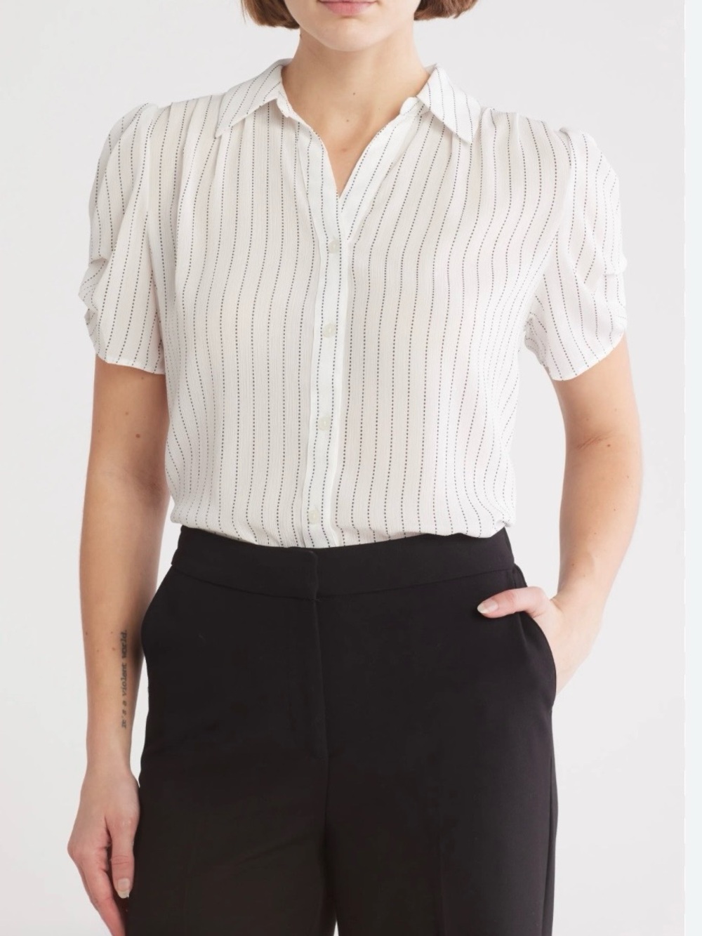 EUC Adrianna Papell Patterned Pinch Sleeve Button-Up Shirt